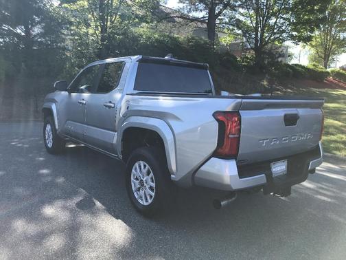 2024 Toyota Tacoma SR5
