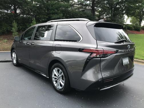 2021 Toyota Sienna Limited