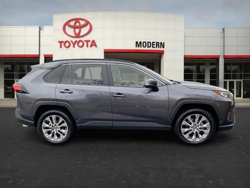 2020 Toyota RAV4 XLE Premium