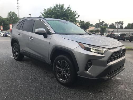 2022 Toyota RAV4 Hybrid XLE Premium