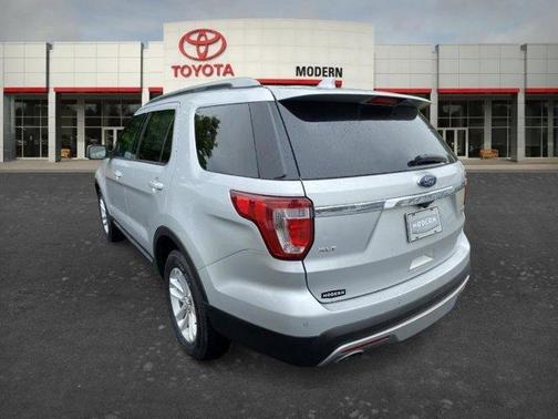 Silver 2016 Ford Explorer XLT