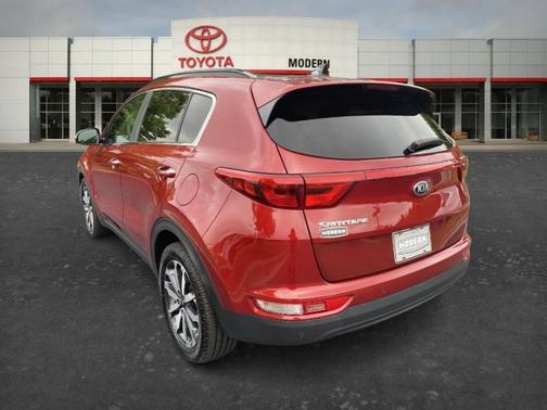 Red 2019 Kia Sportage EX