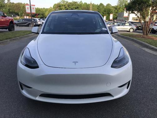2024 Tesla Model Y Long Range