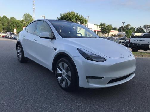 2024 Tesla Model Y Long Range