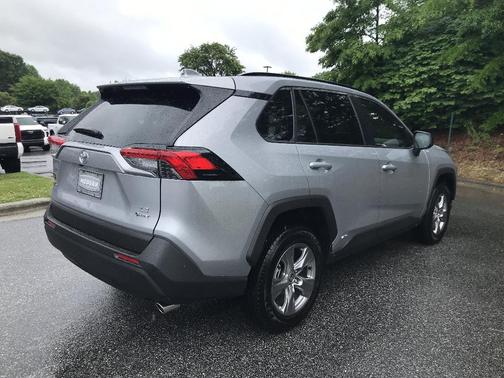 2025 Toyota RAV4 Hybrid LE