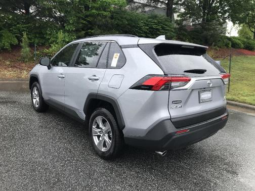 2025 Toyota RAV4 Hybrid LE