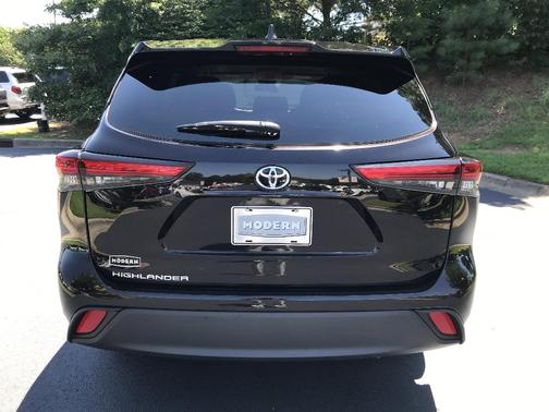 2022 Toyota Highlander L