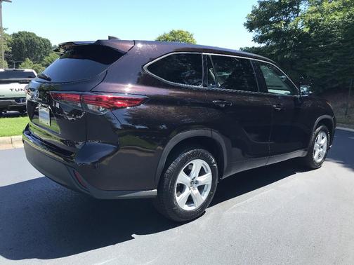 2022 Toyota Highlander L