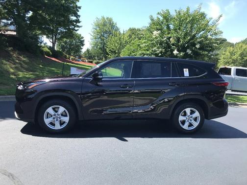 2022 Toyota Highlander L