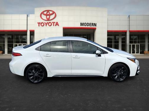 2025 Toyota Corolla Hybrid SE