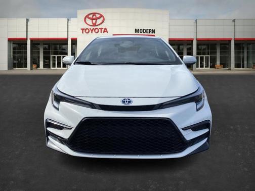 2025 Toyota Corolla Hybrid SE