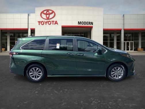 Green 2024 Toyota Sienna XLE