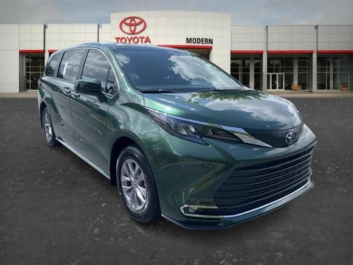 Green 2024 Toyota Sienna XLE