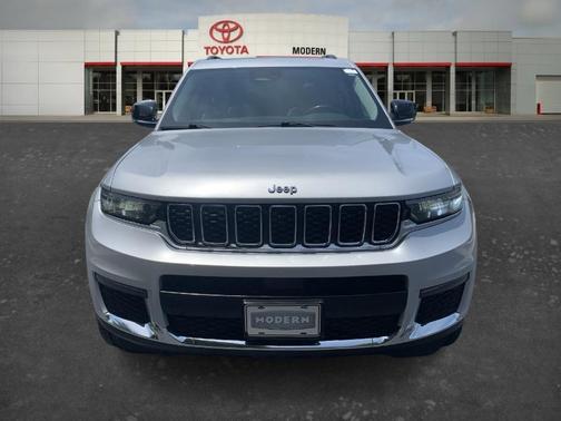 Silver 2021 Jeep Grand Cherokee L Limited
