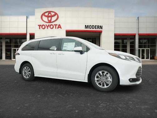 White 2026 Toyota Sienna XLE 8 Passenger