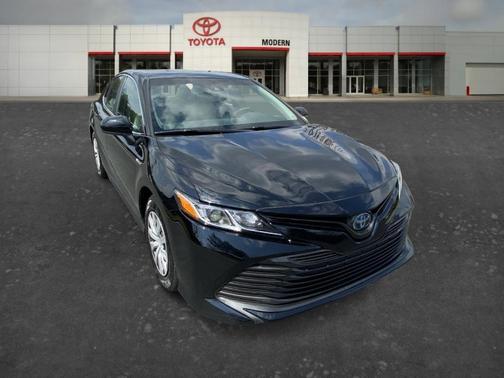 2018 Toyota Camry Hybrid LE