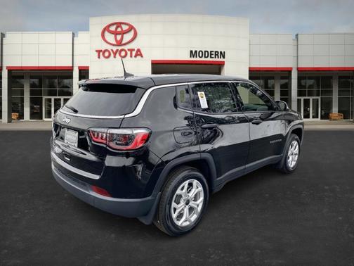 2025 Jeep Compass Sport