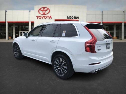 2020 Volvo XC90 T5 Momentum 7 Passenger