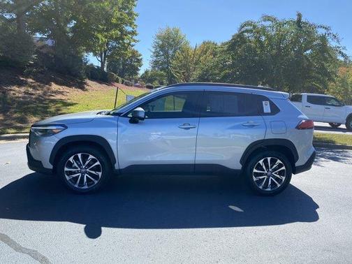 2022 Toyota Corolla Cross XLE