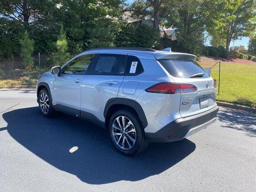 2022 Toyota Corolla Cross XLE