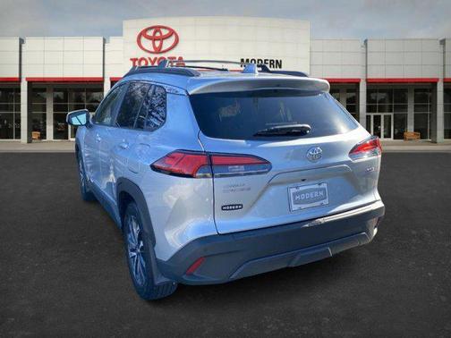 2024 Toyota Corolla Cross XLE