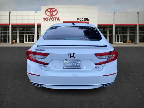 2022 Honda Accord Sport SE
