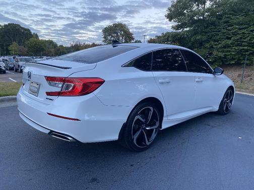 2022 Honda Accord Sport SE