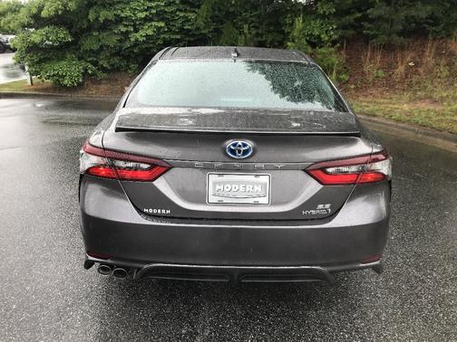 2024 Toyota Camry Hybrid SE