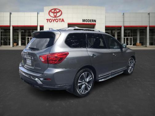 2020 Nissan Pathfinder Platinum