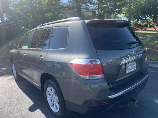 Green 2011 Toyota Highlander Base