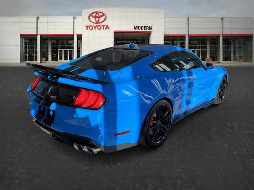 2022 Ford Shelby GT500 Base