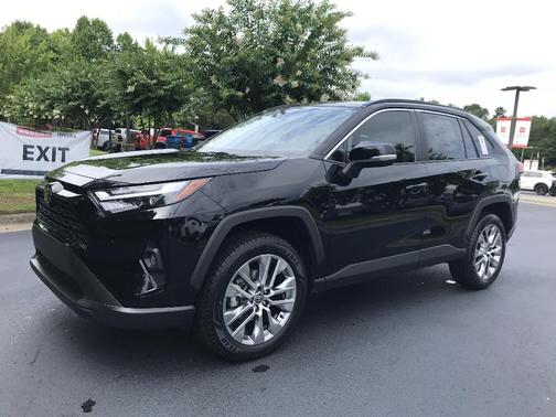 2023 Toyota RAV4 XLE Premium