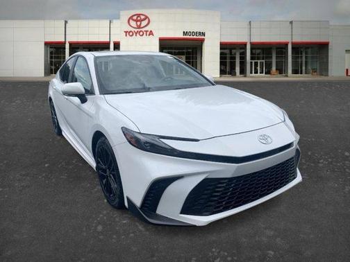 White 2025 Toyota Camry SE