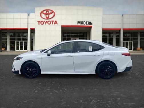 White 2025 Toyota Camry SE