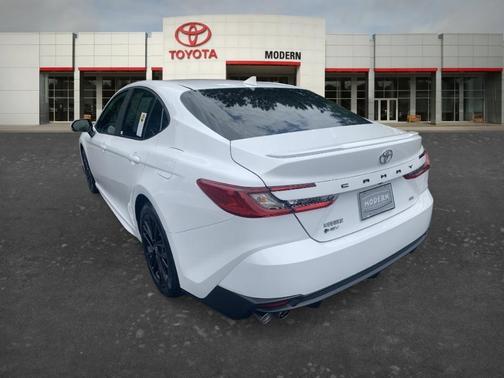 White 2025 Toyota Camry SE