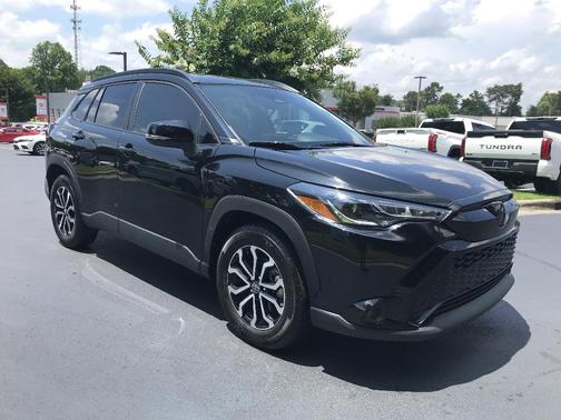 2023 Toyota Corolla Cross Hybrid SE