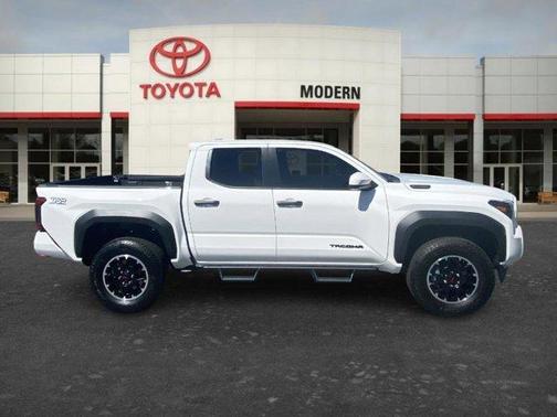 2025 Toyota Tacoma Hybrid TRD HYBRID