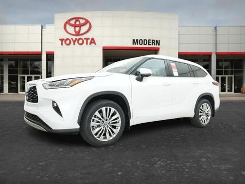 White 2026 Toyota Highlander Hybrid Platinum