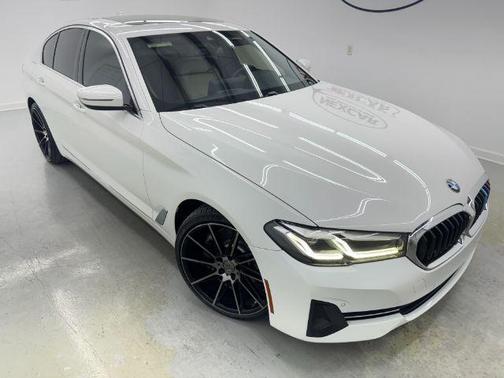 2021 BMW 530 i