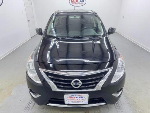 Black 2018 Nissan Versa 1.6 SV