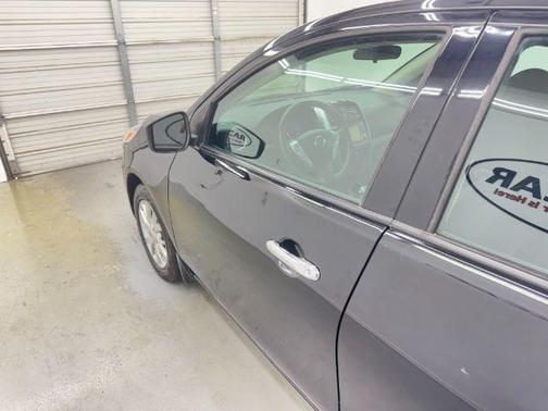 Black 2018 Nissan Versa 1.6 SV