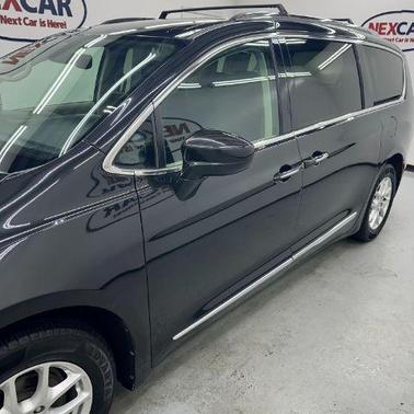 2020 Chrysler Pacifica Touring-L