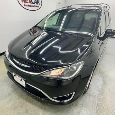 2020 Chrysler Pacifica Touring-L