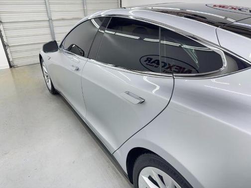 2015 Tesla Model S 85D