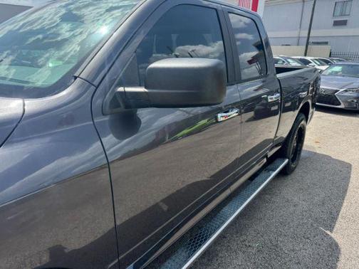 2017 RAM 1500 SLT