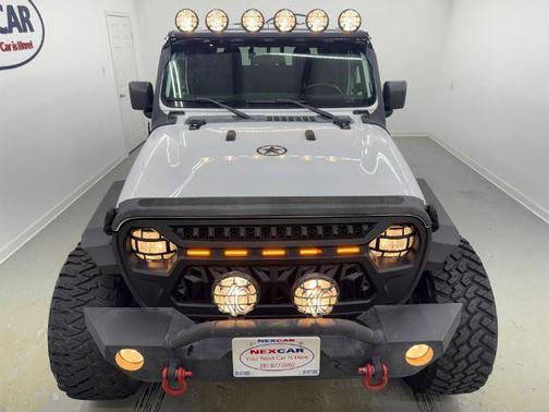 White 2021 Jeep Gladiator Sport