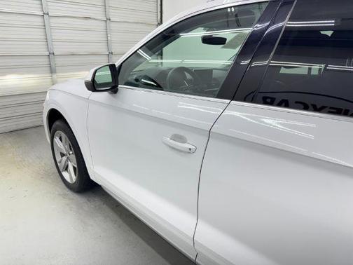 2018 Audi Q5 2.0T Premium Plus