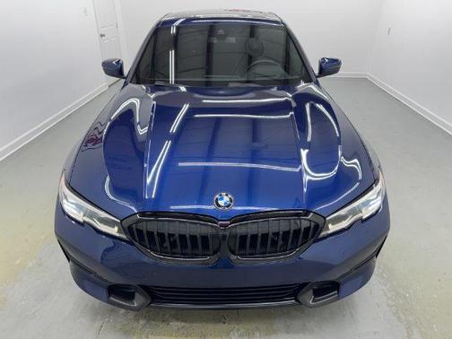 2019 BMW 330 i