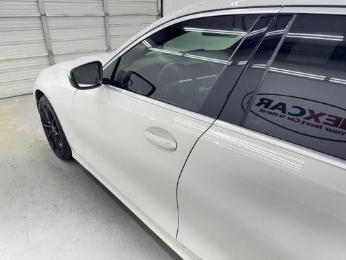 2019 BMW 330 i