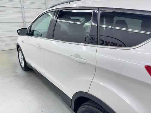 White 2014 Ford Escape SE